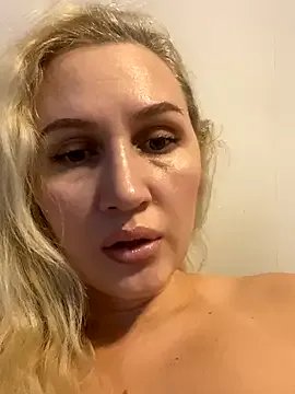 YourBlondee on StripChat